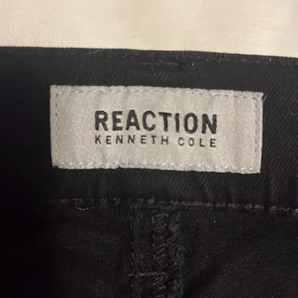 Reaction Kenneth Cole Black Straight Leg Jeans. - Picture 2 of 5
